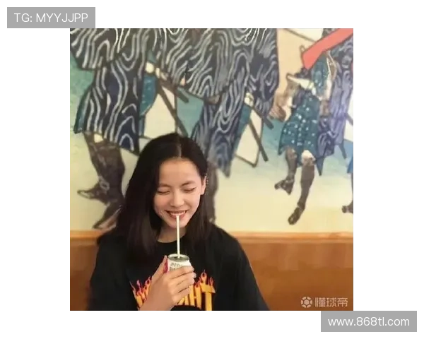 杨舒予回应长发被批花瓶 剪发后反遭更多评论引发关注 杨舒予回应长发被批花瓶 剪发后反遭更多评论引发关注